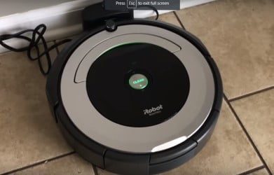 Roomba 690 - Silent robot vacuum