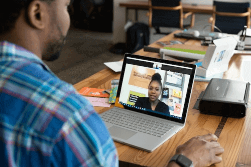 A virtual assistant having an online meeting