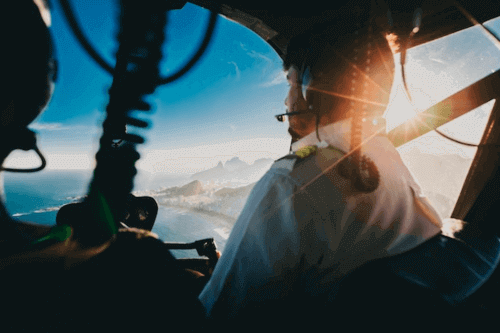 Jobs That Pay $30 An Hour Without A Degree - Commercial Pilot